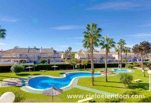 Bungalow - Sale - Torrevieja - Nueva Torrevieja - Aguas Nuevas
