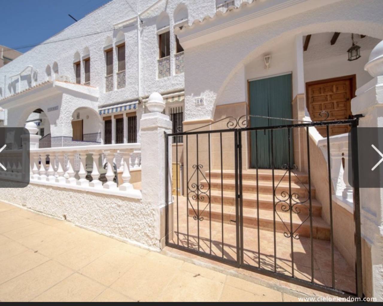 Townhouse - Sale - Torrevieja - EE11296